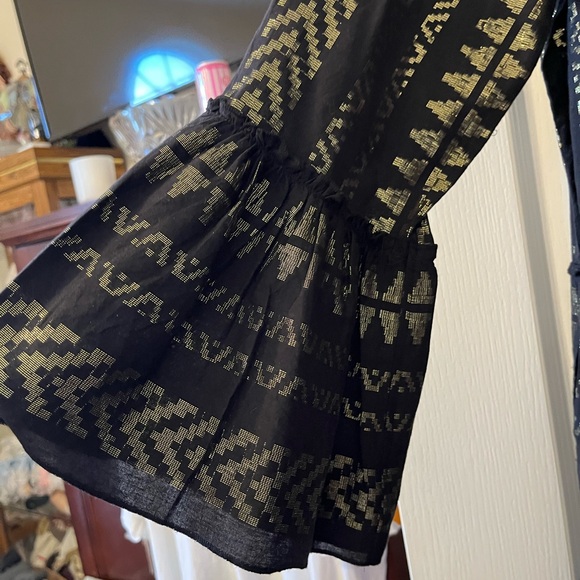 Elan Black and Gold Geometric Long Sleeve Dress - Picture 8 of 10